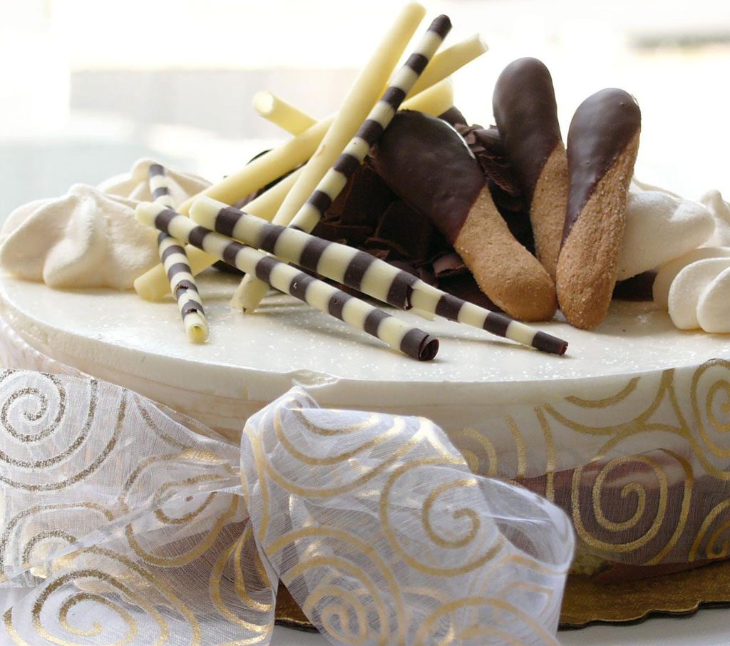 custom-wedding-cakes